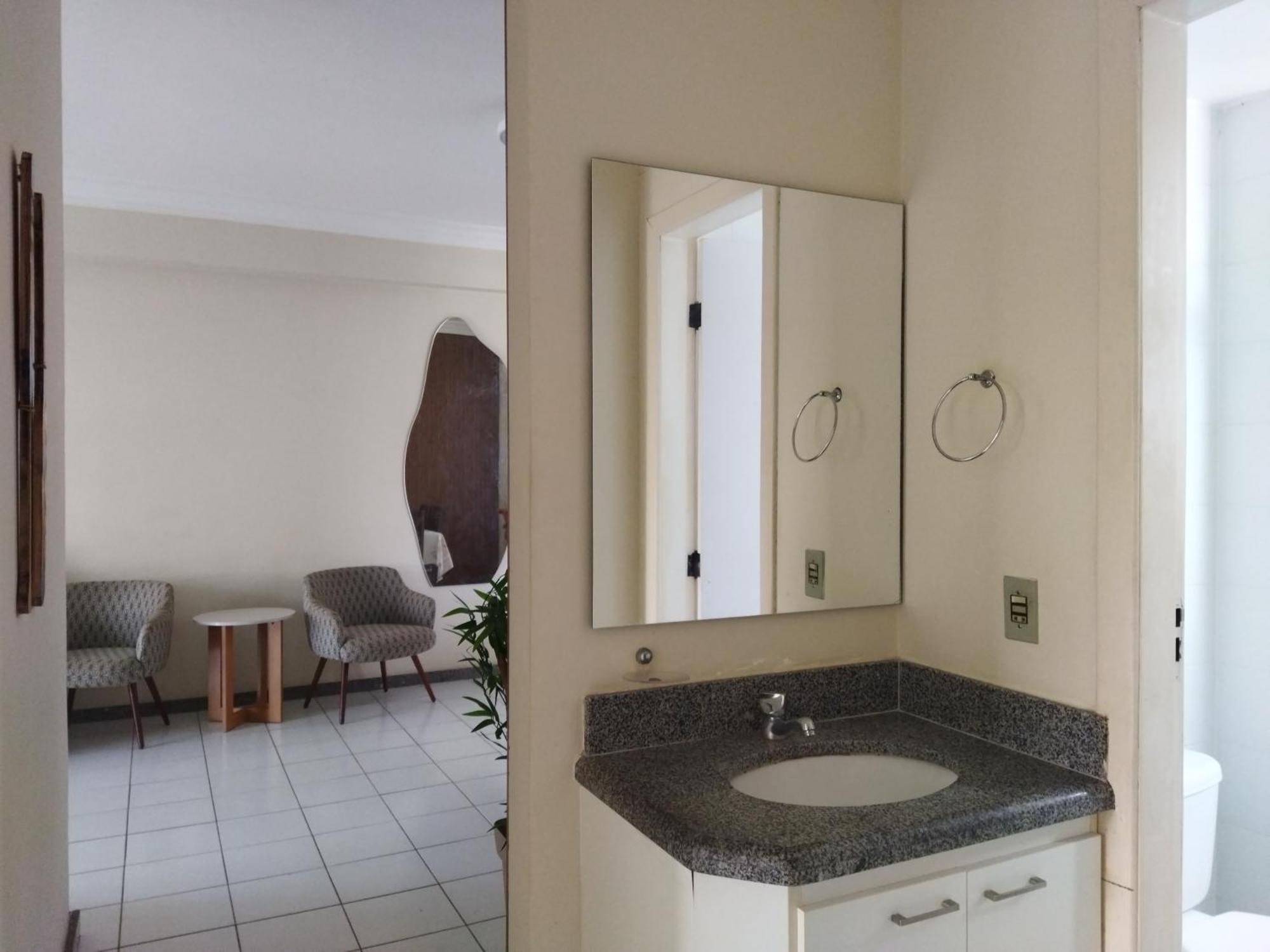 Beira-mar, Mercado E Farmacia Apartment *